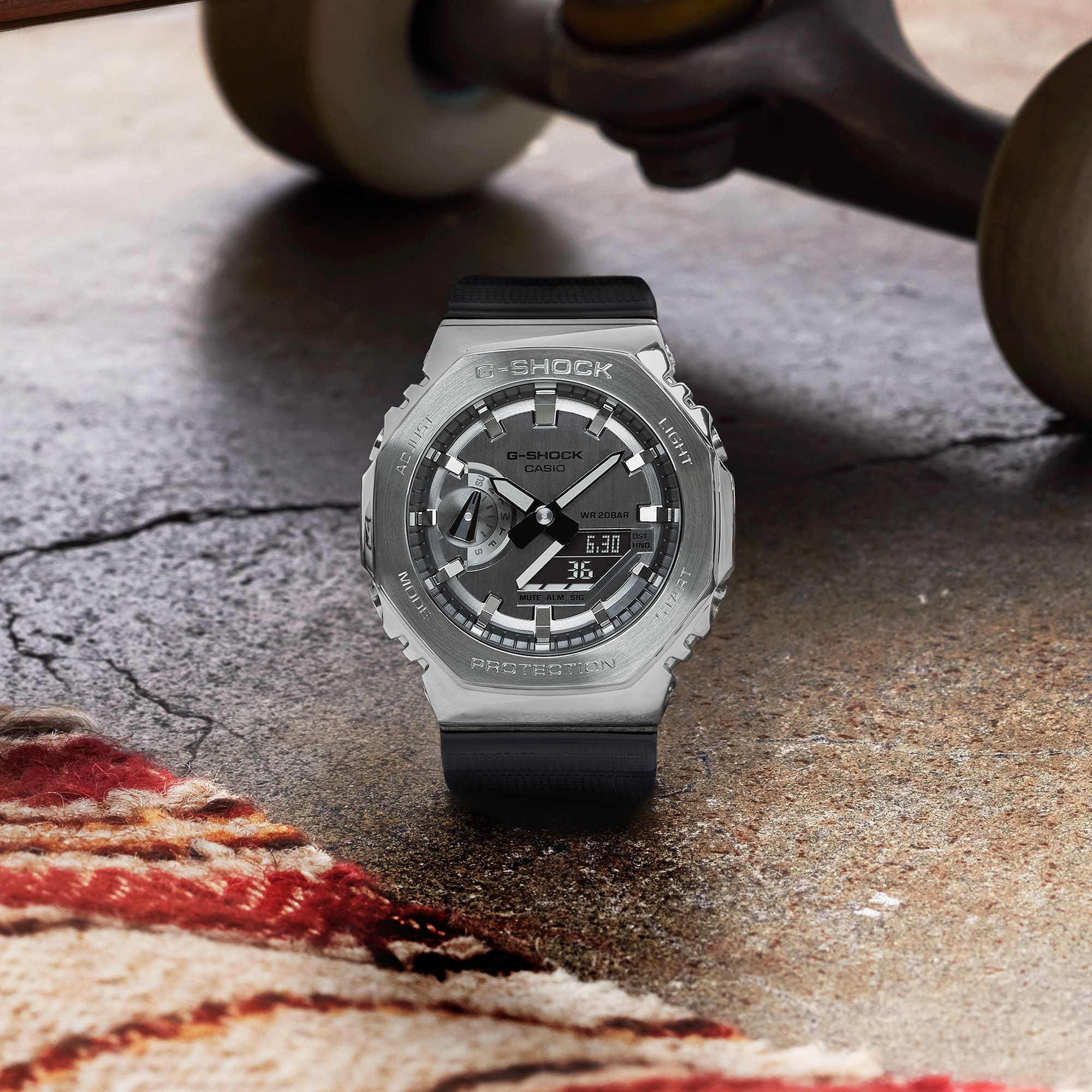 CASIO G-Shock GBM-2100-1AER 'CasiOak' snjallúr