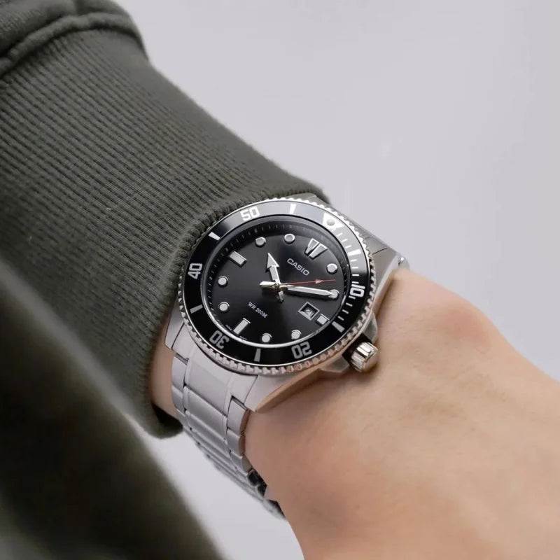 CASIO Timeless Collection MDV-107D-1A1VEF 'Duro' 44mm