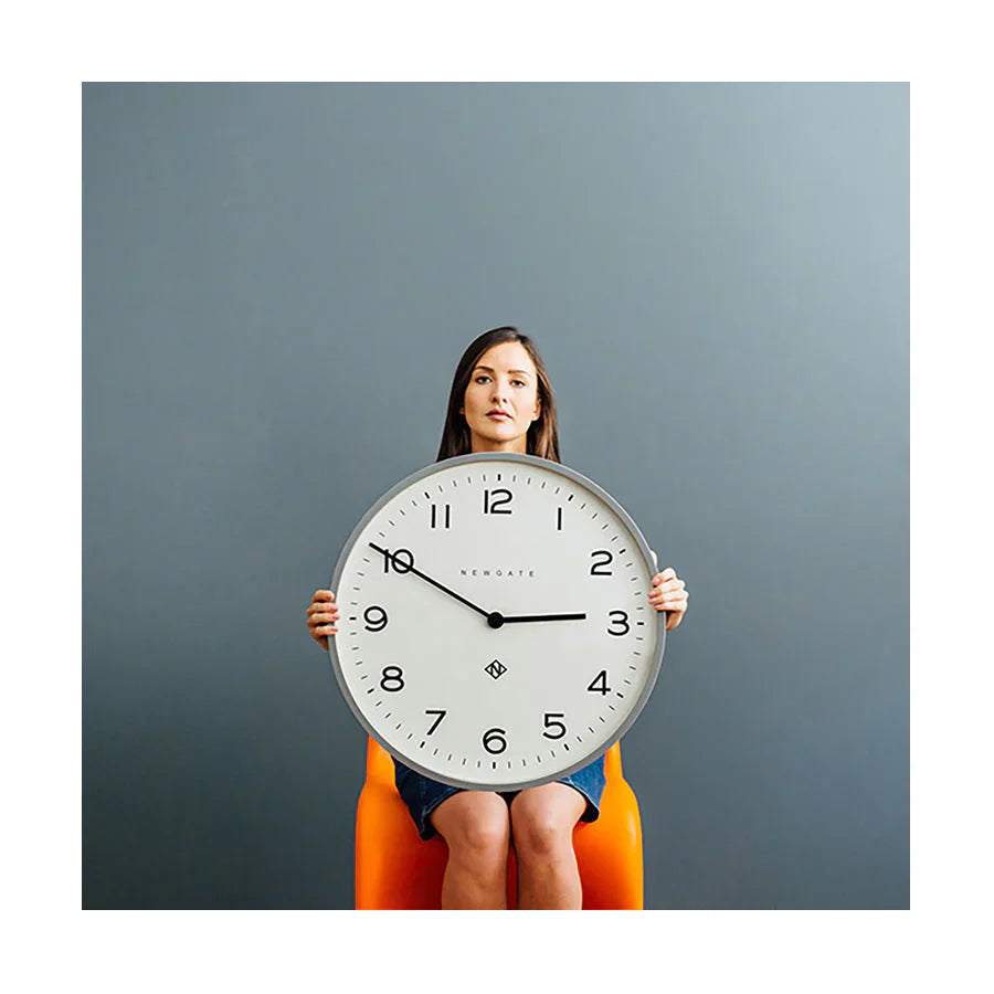 NEWGATE Number One veggklukka 53cm