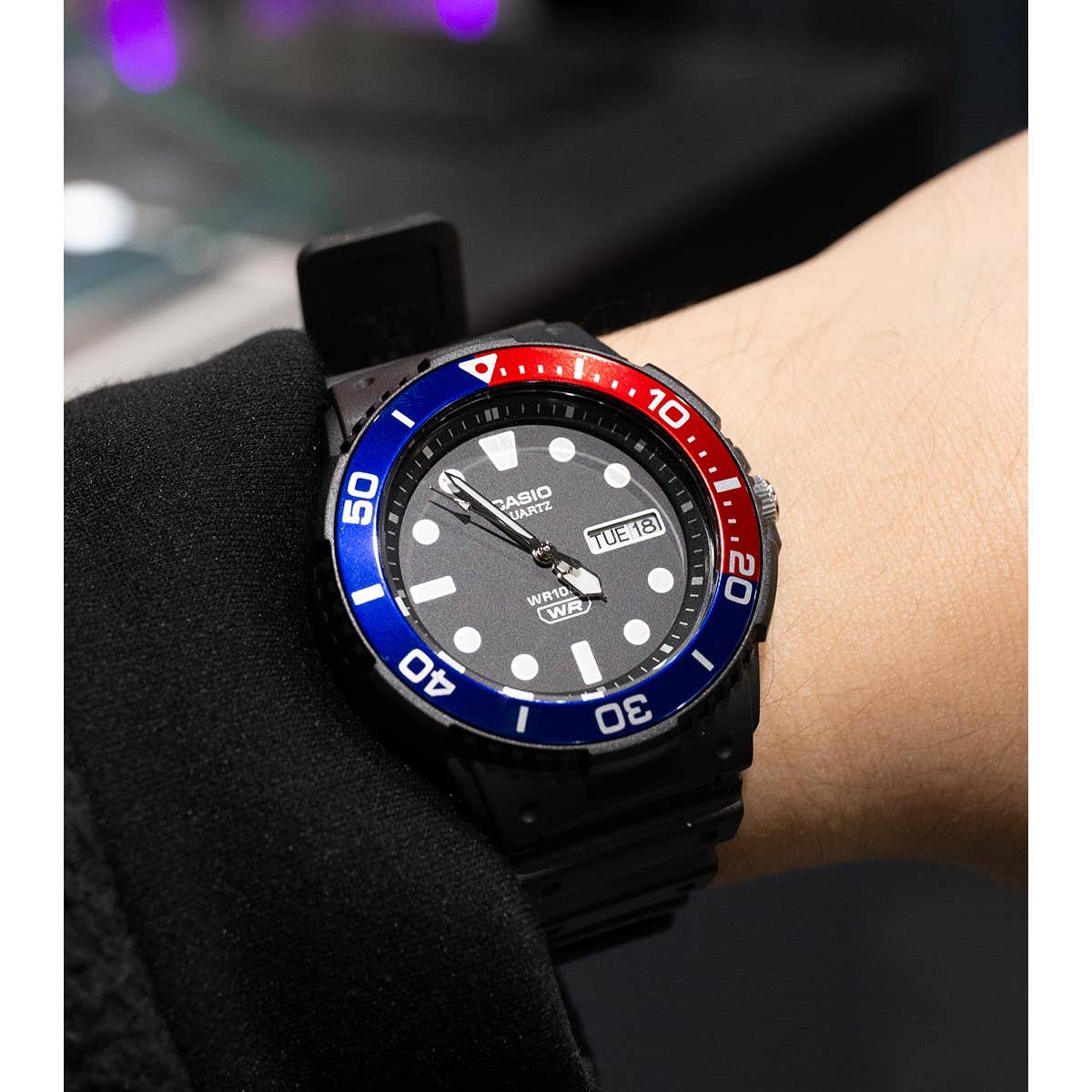 CASIO Timeless Collection MRW-230H-1E2VEF 44.6mm