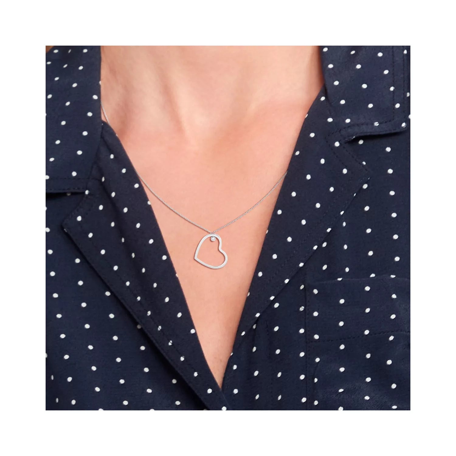 TOMMY HILFIGER Minimal Heart dömuhálsmen með zirkonia