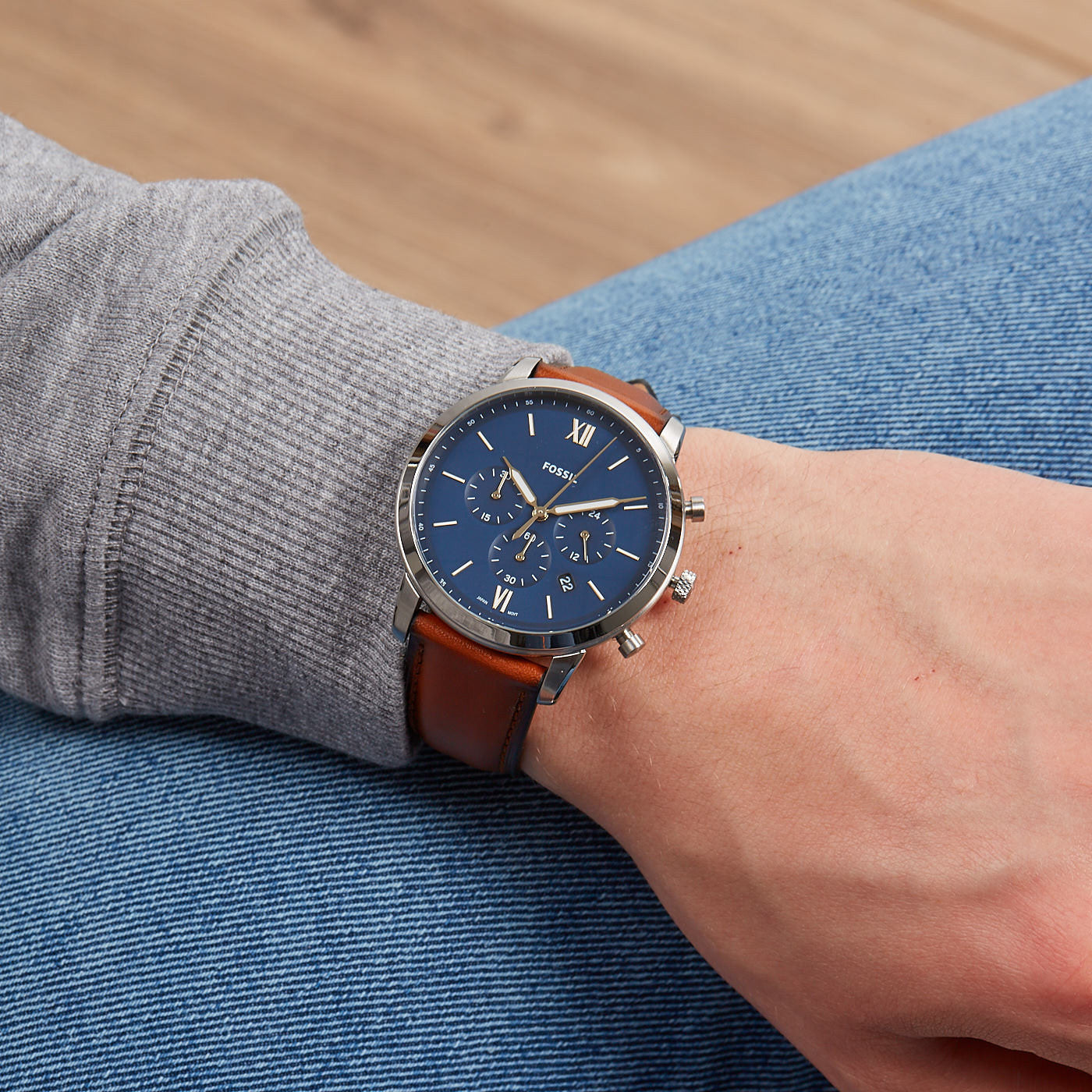 FOSSIL Neutra 44mm