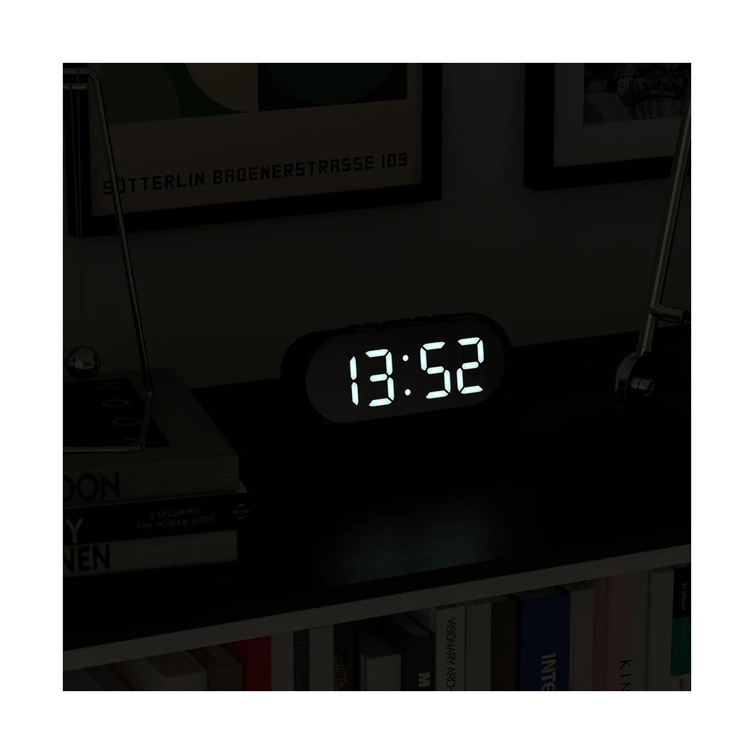 SPACE HOTEL Cyborg LED stafræn borð/vekjaraklukka