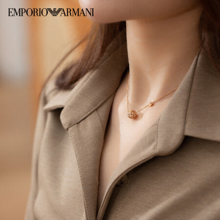 ARMANI rósagyllt hálsmen með zirkonia