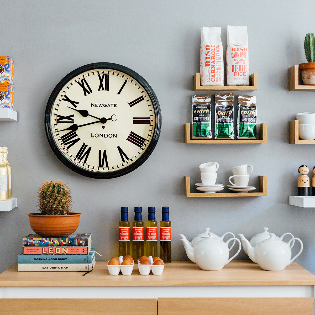 NEWGATE The Battersby Veggklukka 50cm