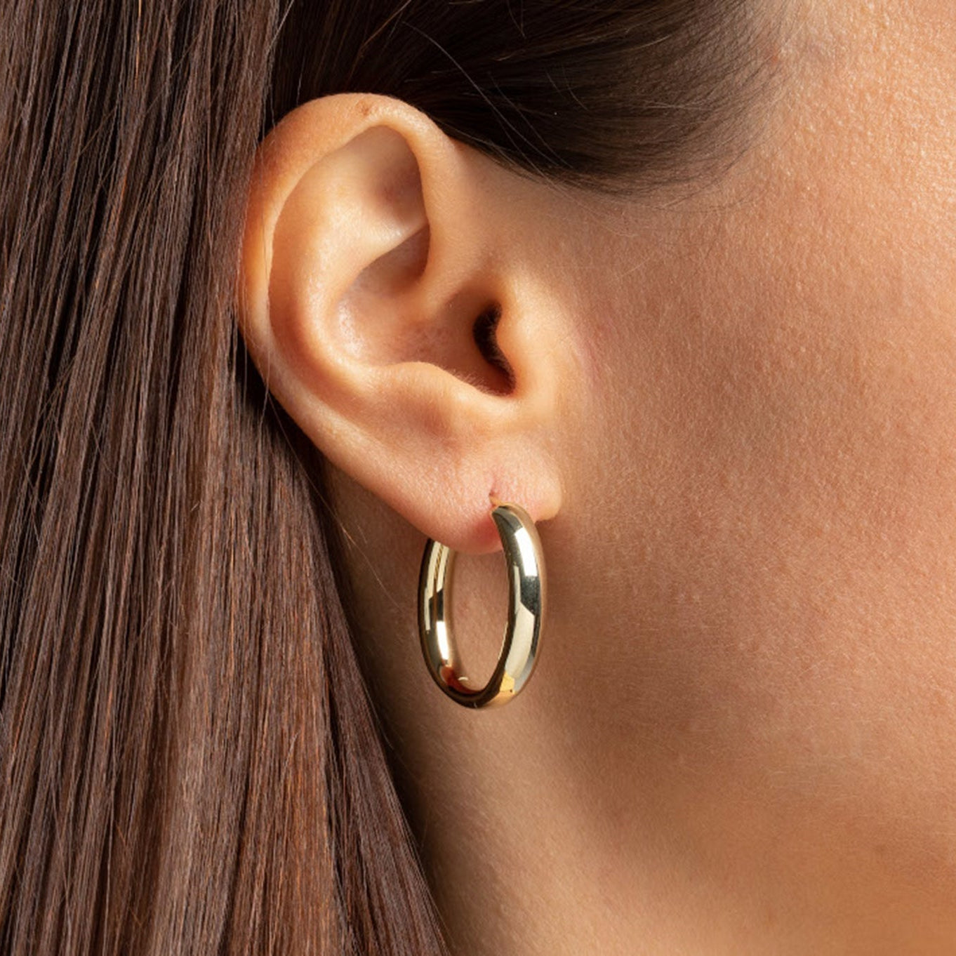 BASTIAN INVERUN gylltir silfureyrnalokkar 25x18mm • 21010