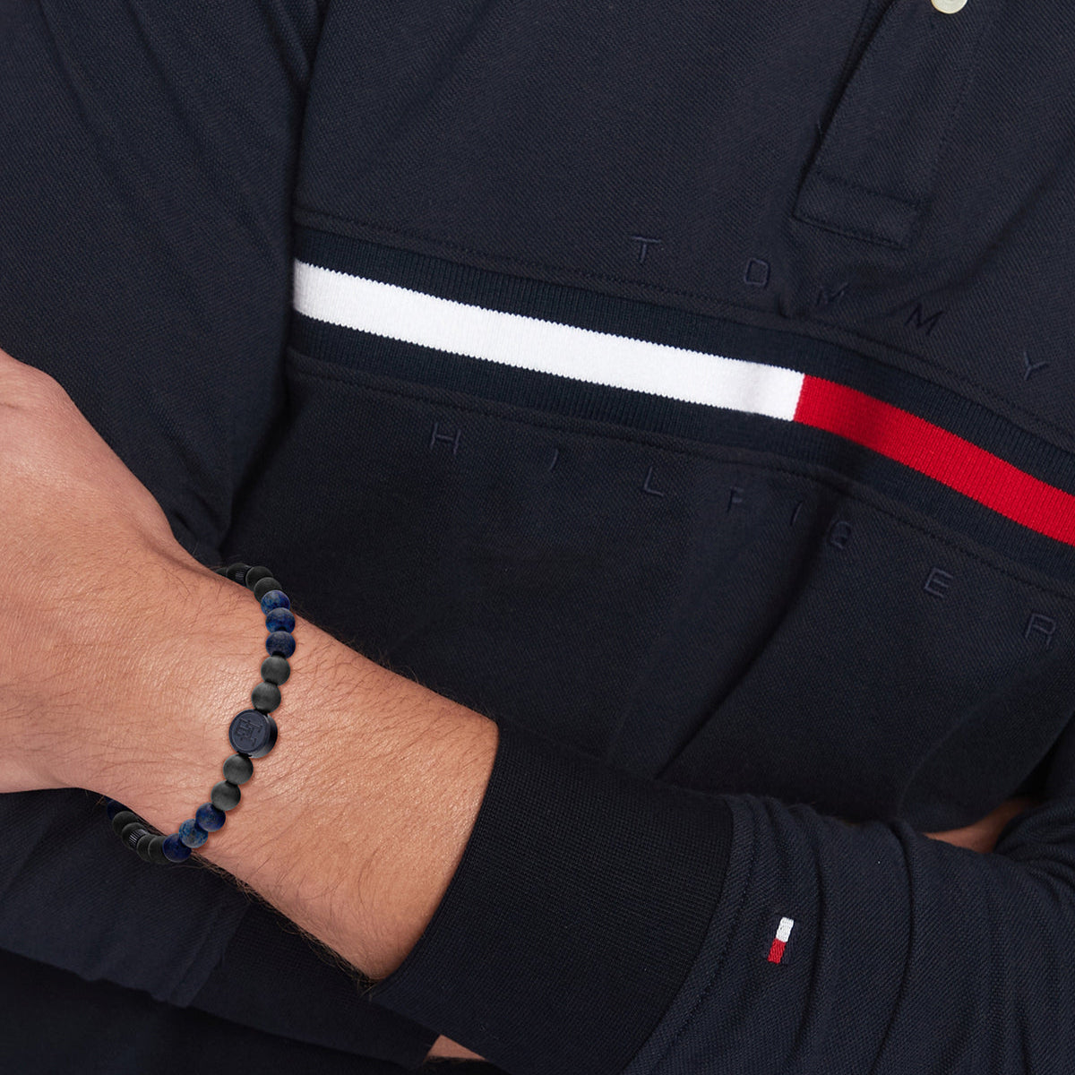 TOMMY HILFIGER blátt og svart kúluarmband