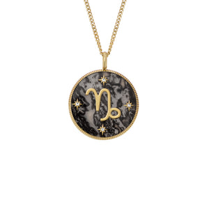 FOSSIL Sutton Written In The Stars hálsmen | Steingeit