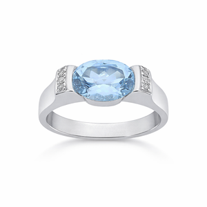 Hvítagullshringur 14kt með Aquamarine og  0.03ct demöntum