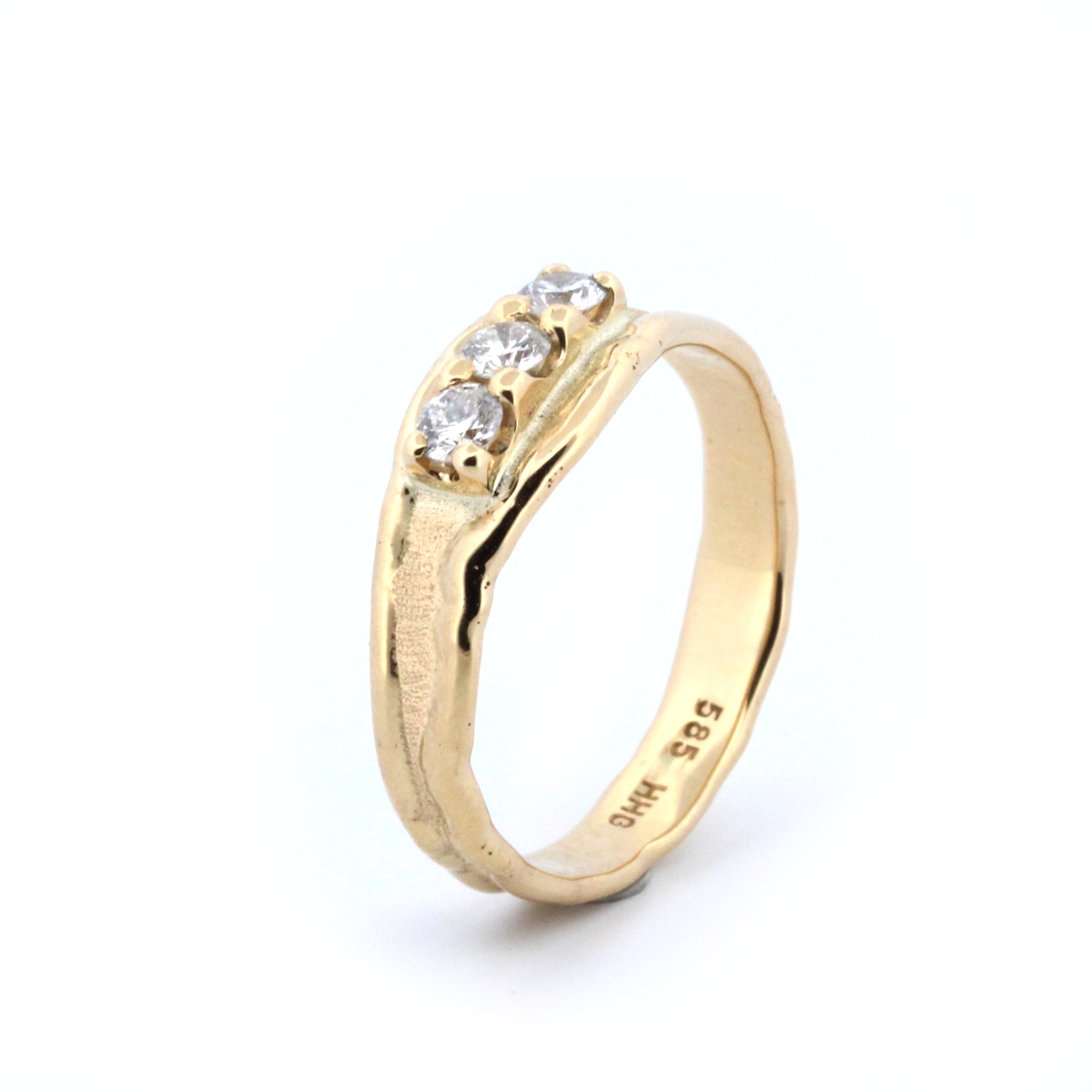 LAUPUR 14k eldmótaður gullhringur með 3x 0.05ct lab demöntum
