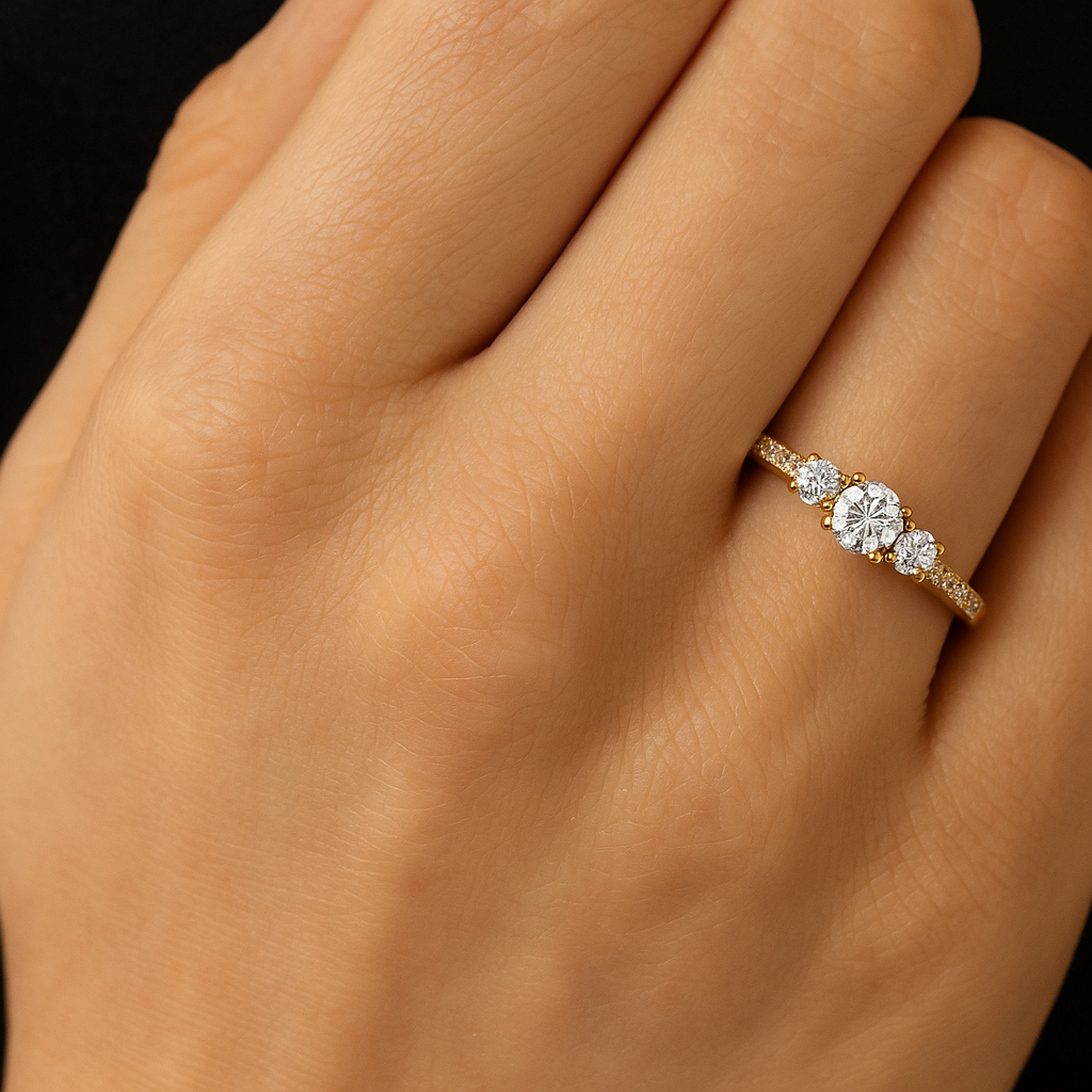 Gullhringur 14kt með 0.94ct demöntum
