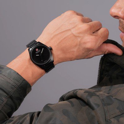 SWISS MILITARY HANOWA Dark Matter 42mm