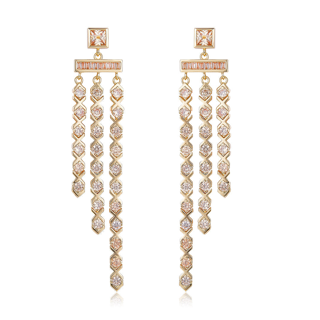 VERA DESIGN XO Queen Gylltir eyrnalokkar með kampavínslitum steinum